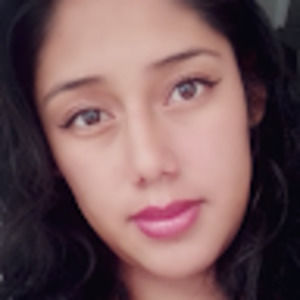 Meet your Posher, Rebeca